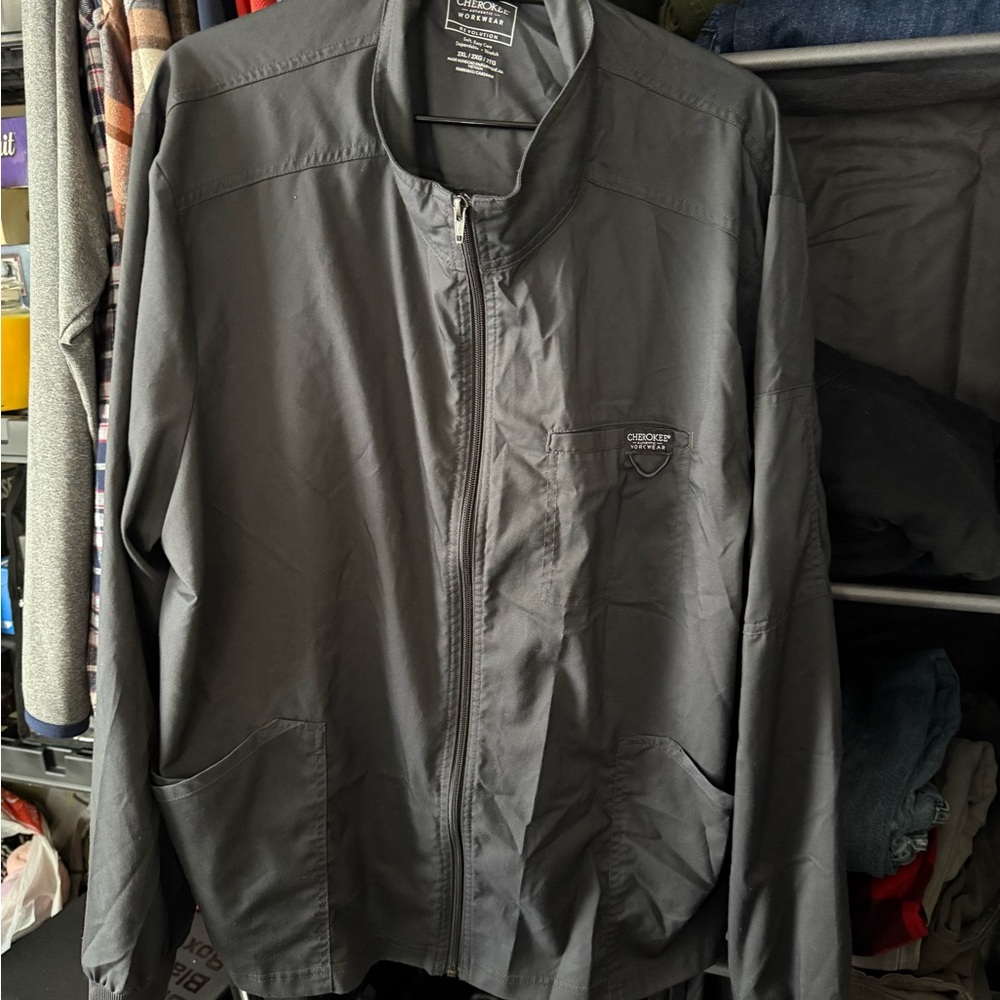 Cherokee Pewter Men’s scrub coat. Size:2xl